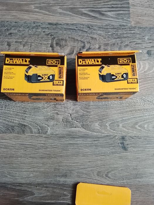 2 buc baterii DeWalt de 6A. Nou.