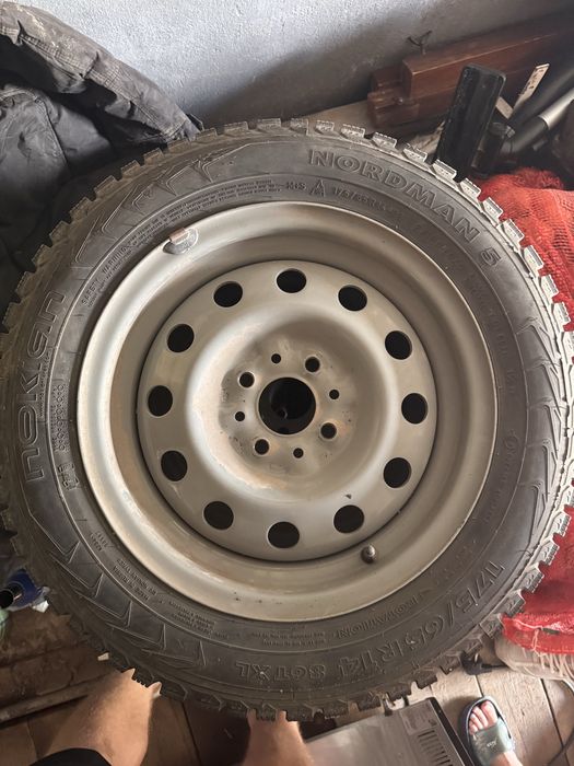 Продам Колеса с дисками на штампах R14