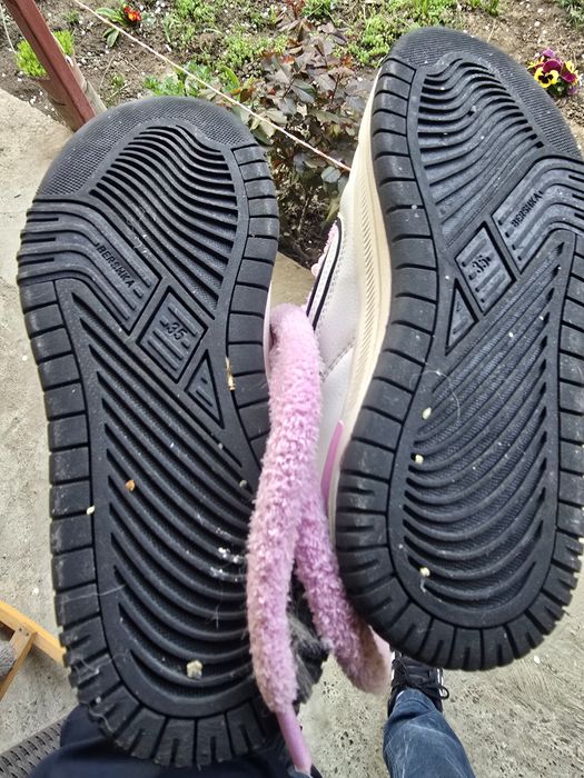 Adidas fete Bershka Hello Kitty