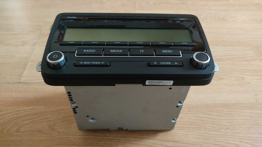 Radio CD VW Golf 5 Passat B6 Touran Blaupunkt 1K0 035 186 AA RCD 300 Cod Inclus