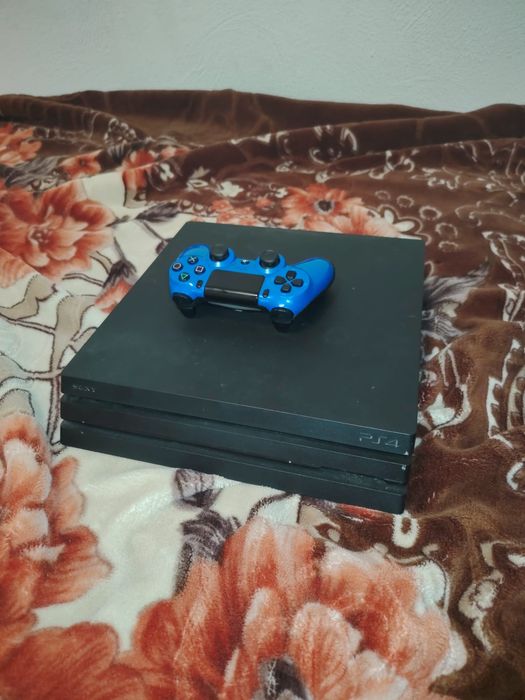 Vand ps 4 in stare buna