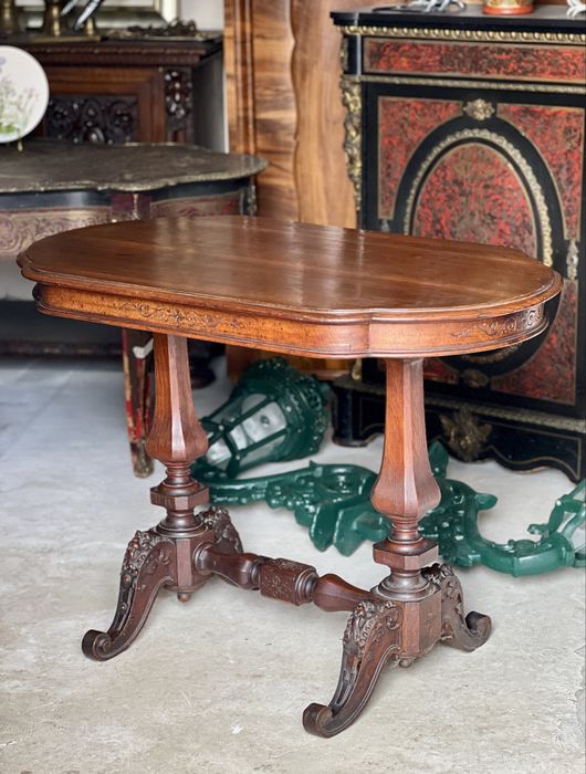 Masă veche stil Victorian / Napoleon III din lemn masiv – piesă deosebită