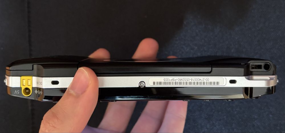 Psp 1000 - 64 gb sd, много игри