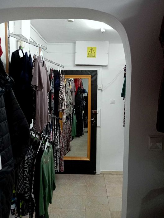 Vand Afacere la Cheie,Magazin Imbracaminte