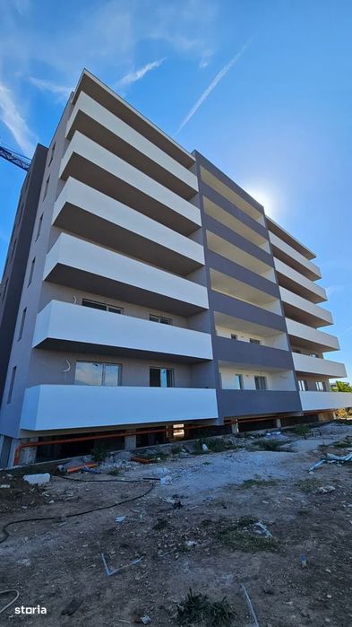 2 camere open-space, parcare cadou la 50% avans, metrou, stb, parc