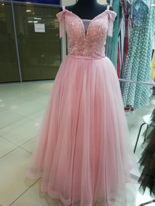 Бесподобное платье на любой праздник