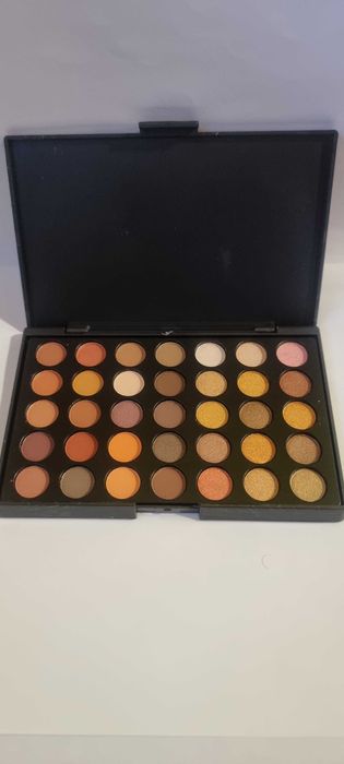 35 цвята сенки палитра