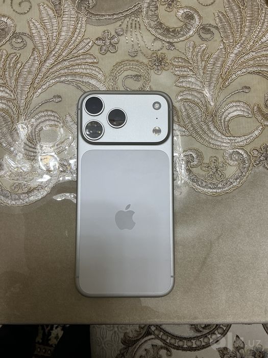 Iphone 17 pro max sotiladi
