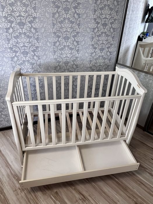 Продам детскую кроватку