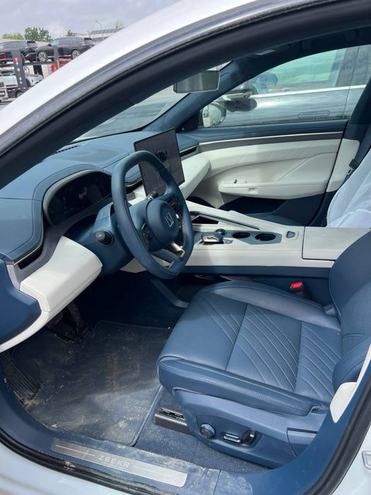 Zeekr 001 2025 — 4