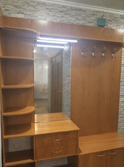 Продам прихожую в отличном состоянии