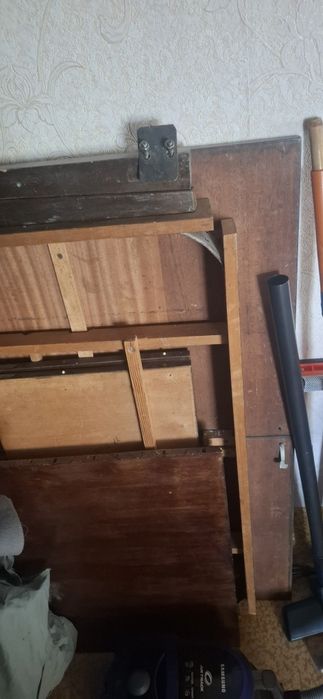 Продам стол раздвижной