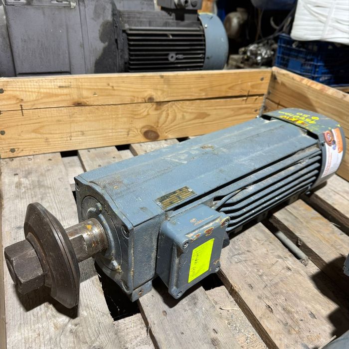 Motor electric trifazat circular, 8kW 3000rpm 380V