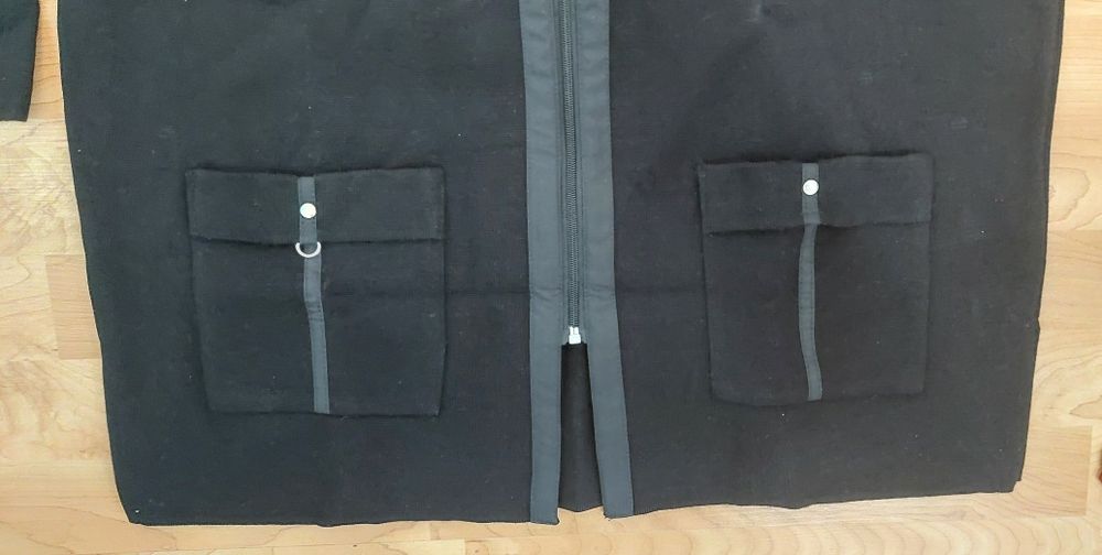 НОВА вълнена черна жилетка, 2XL