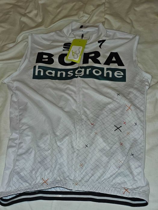 Echipament ciclism UAE Bianchi Bora Jumbo Visma set pantaloni tricou
