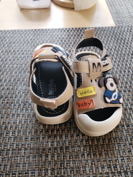 Сандалии 2000 тг