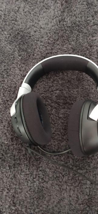 Продавам слушалки Razer kaira x