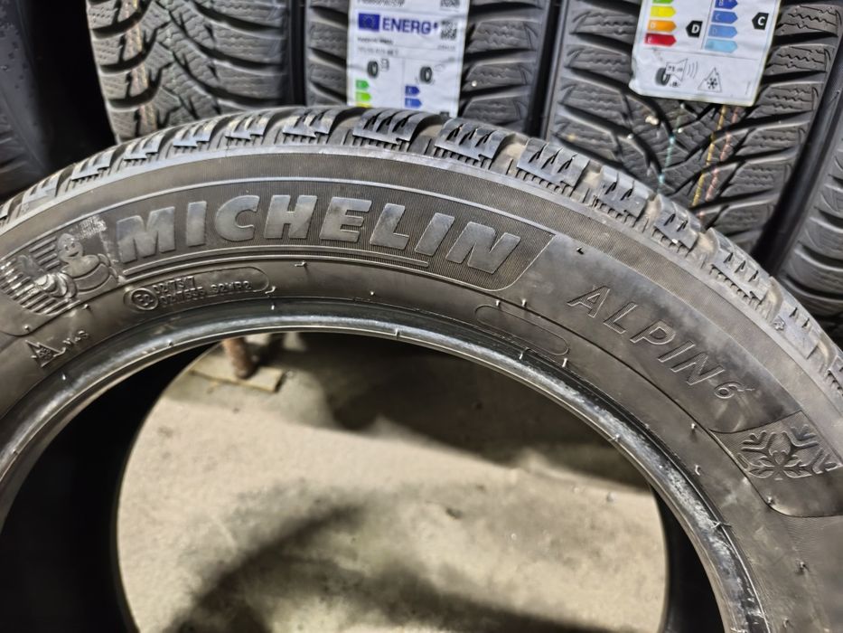 205/55/17 Michelin Alpin