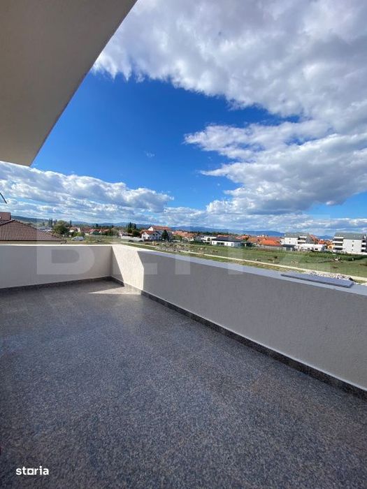 Apartament 3 camere, 101 mp, zona Petrestiului
