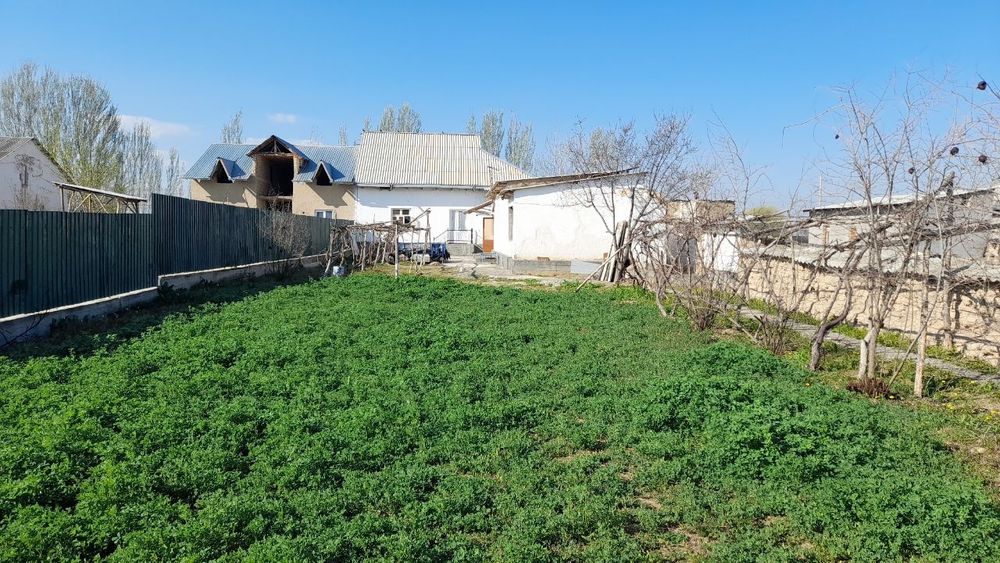 Участка сотилади