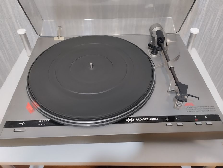 Аудио стойка Радиотехника