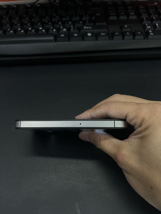 Продам Iphone 4S IOS 6