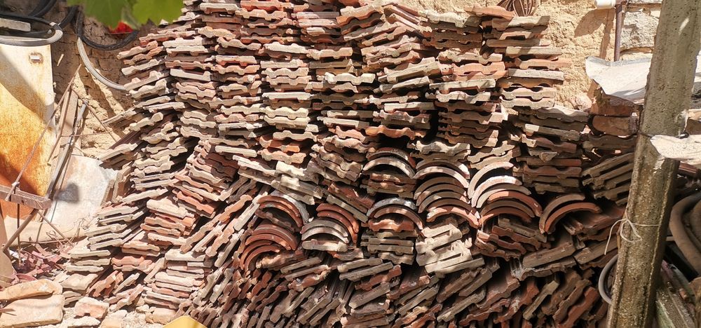 Продавам керемиди втора употреба