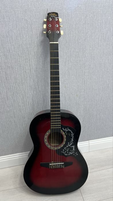 Гитара Акустика б/у состояние играл сам 2 года продаю