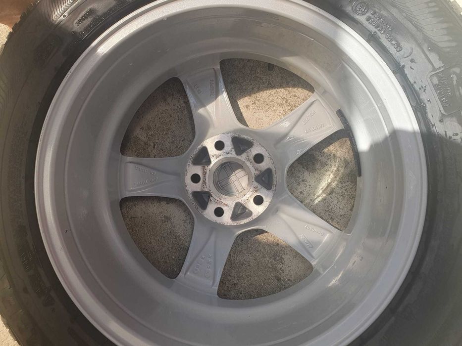 Set Jante Originalepe  17″ + Anvelope Iarnă 215/65R17 DOT 2018 (2000 lei)