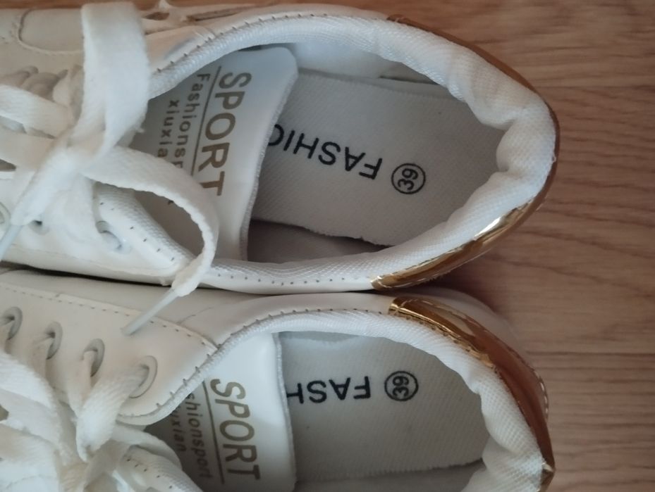 Pantofi sport nr. 37