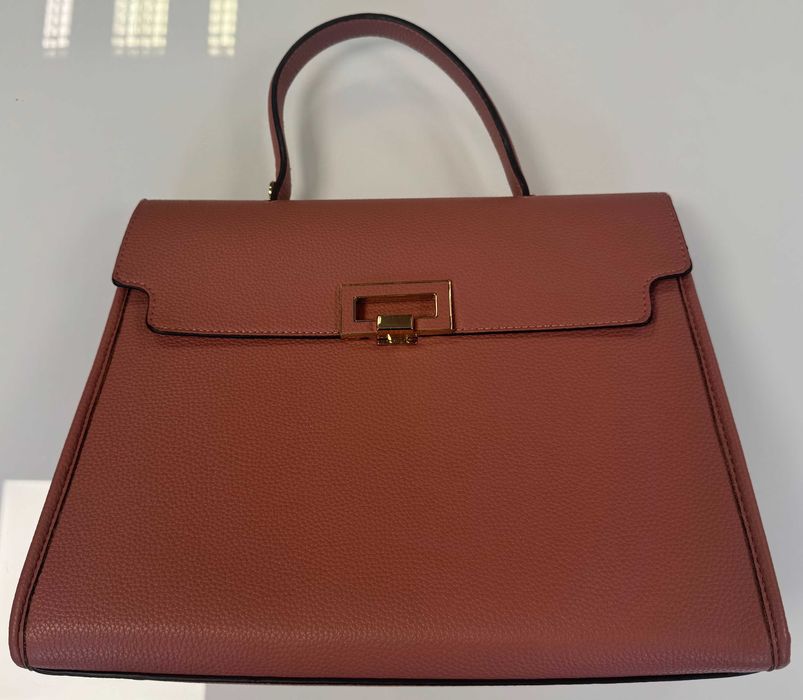 Дамска кожена чанта