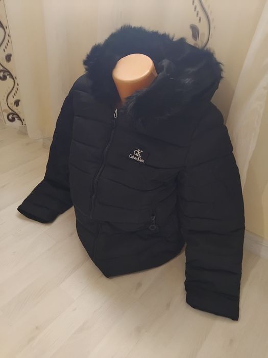 Geaca dama Calvin Klein.