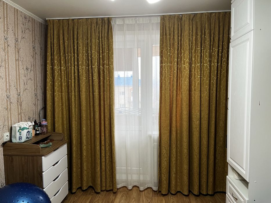 Продам готовые шторы с тюлью