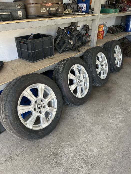 Продам шины на машину