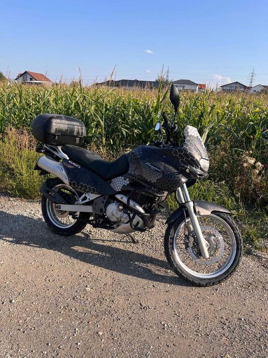 Motocicleta Suzuki XF650 Freewind