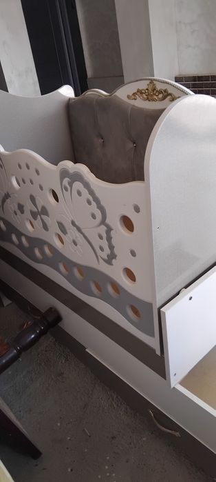 Детский кровать сотилади