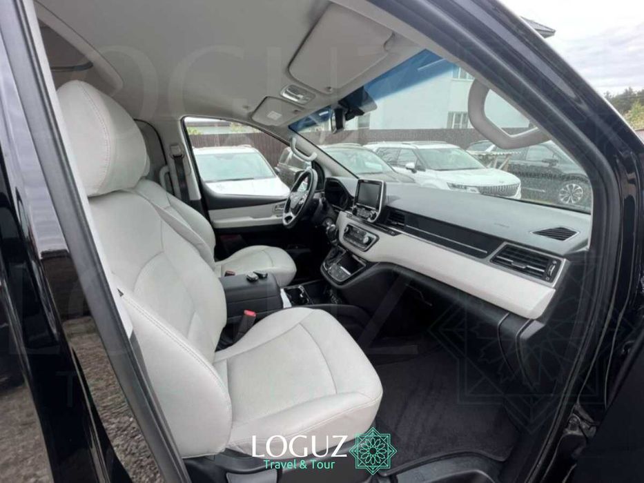 комфортные поездки с обогревом и охлаждением всех сидений