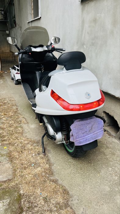 Piaggio X Evo 400