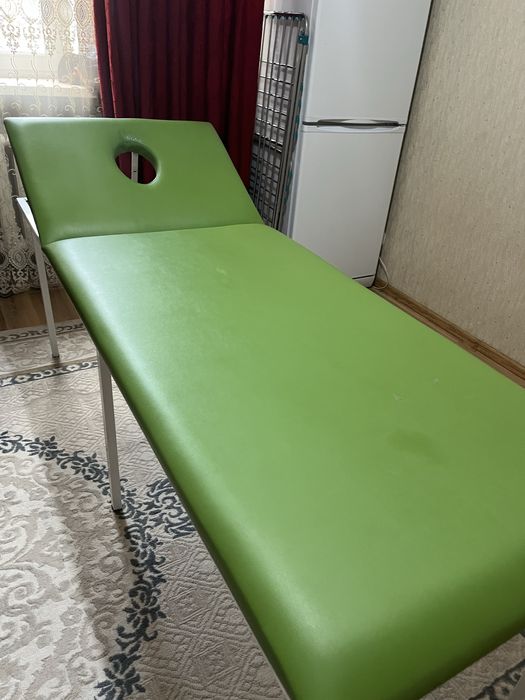 Кушетка массажный