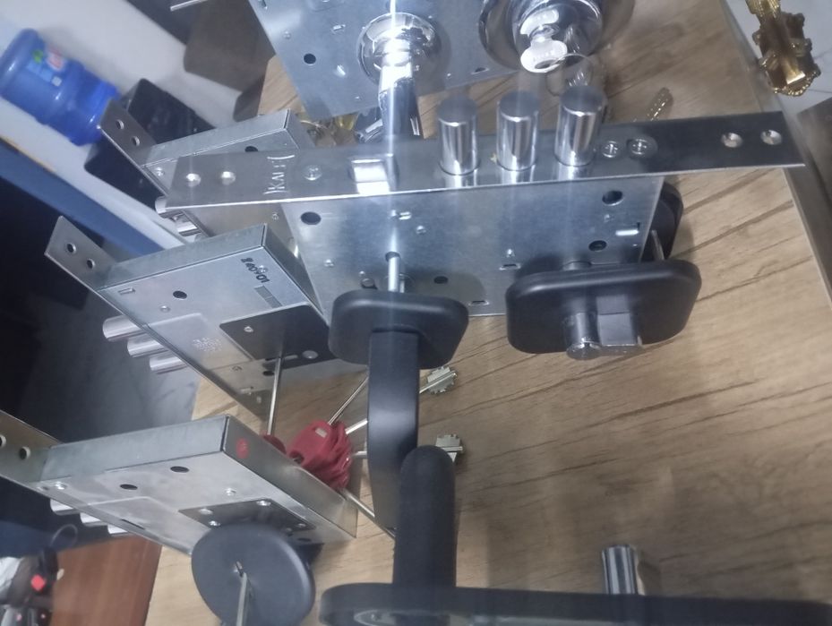 Замок очиш  ешик очиш 24/7   zamok ochish  eshik ochish 24/7 zamok oʻ