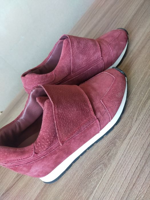 Ботинки натуральные 9000 тенге