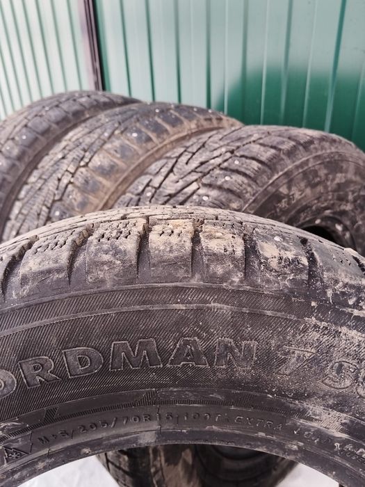 Продам зимнюю резину