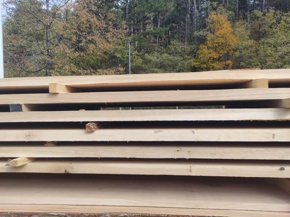 210 евро дъски 260 евро  Дървен материал греди и ребра и Талпи Дъб и Ч