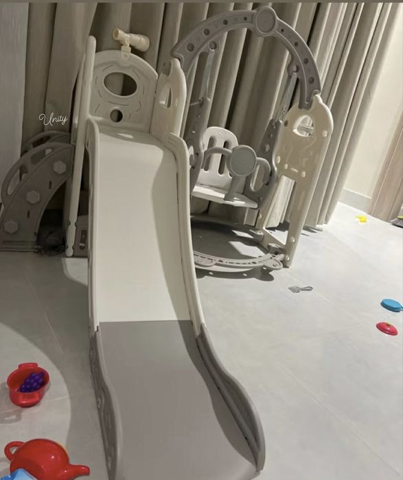 Детска пързалка с люлка 4 в 1 – за дома и двора, стабилна и безопасна конструкция