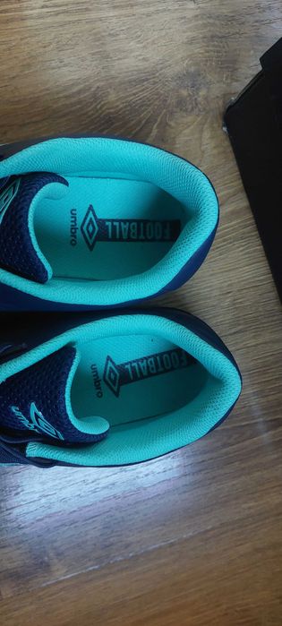 Маратонки Umbro 42 номер като нови