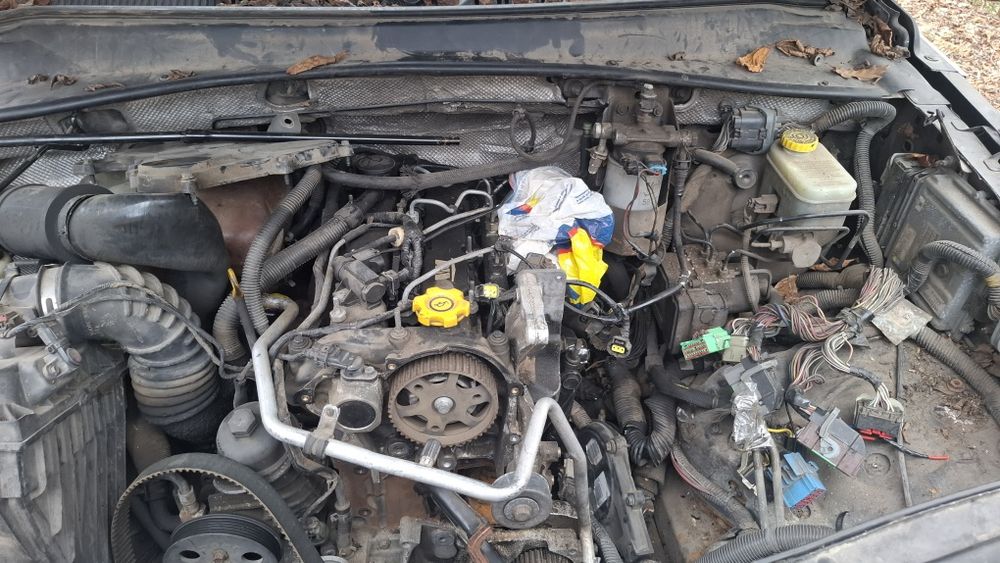 Dezmembrez Dodge nitro 2.8  diesel