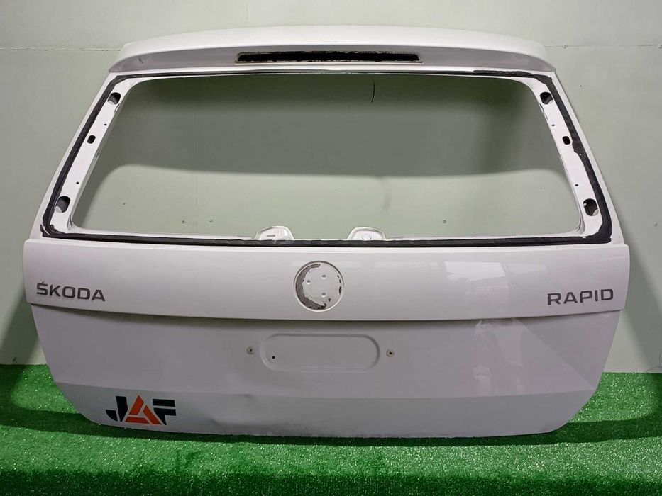 врата 5 та багажник Skoda Rapid 2012-2019 г. #1013V .