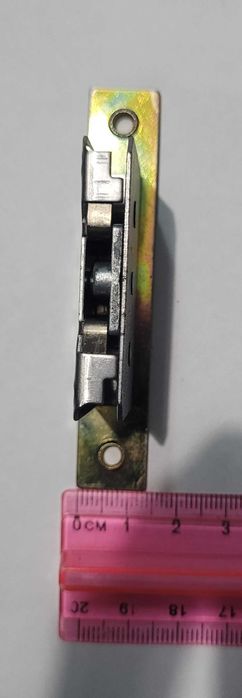 Замок мебельный металлический