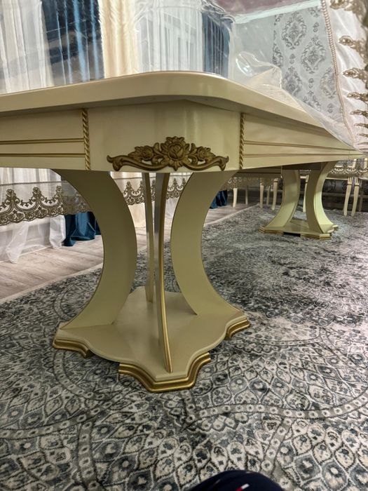 Гостинный стол 4,5