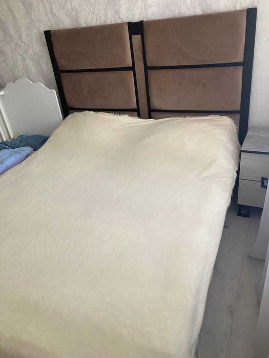 Двуспальная кровать 160*200